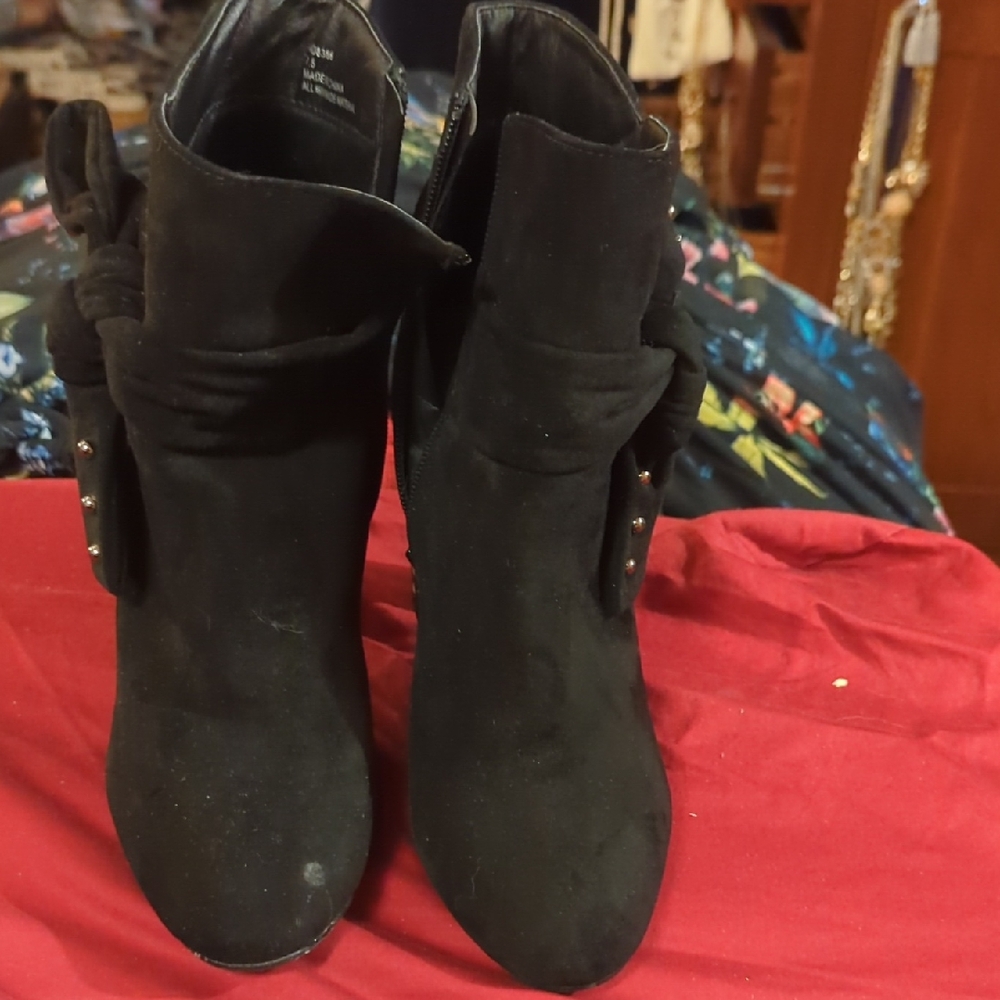 Italina Elegant Black Ankle Booties